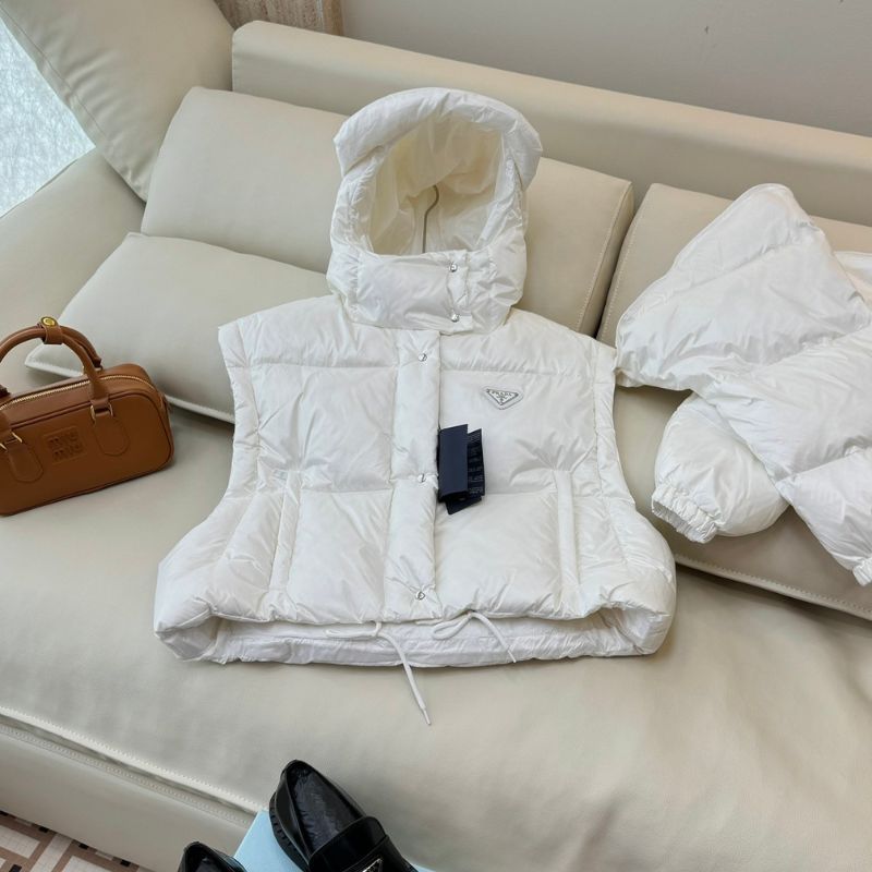 Prada Re-Nylon convertible cropped down jacket.