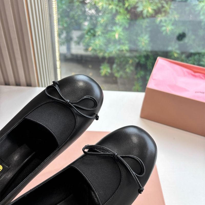 Miu Miu 65mm Bow-Detail Block-Heel Pumps in black leather