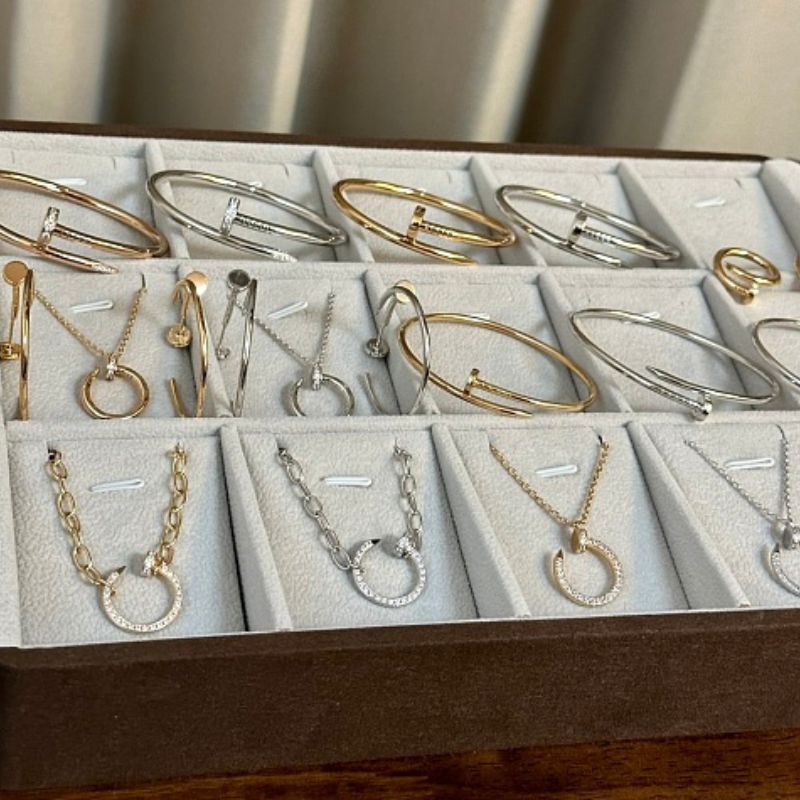 Cartier Juste un Clou collection