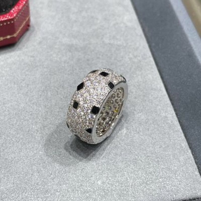 Panthère de Cartier Spotted Band Ring