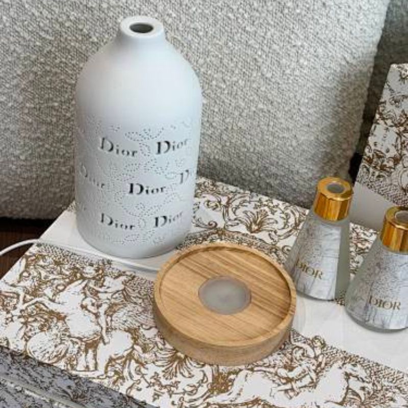 Dior Ceramic Aromatherapy Diffuser gift set.