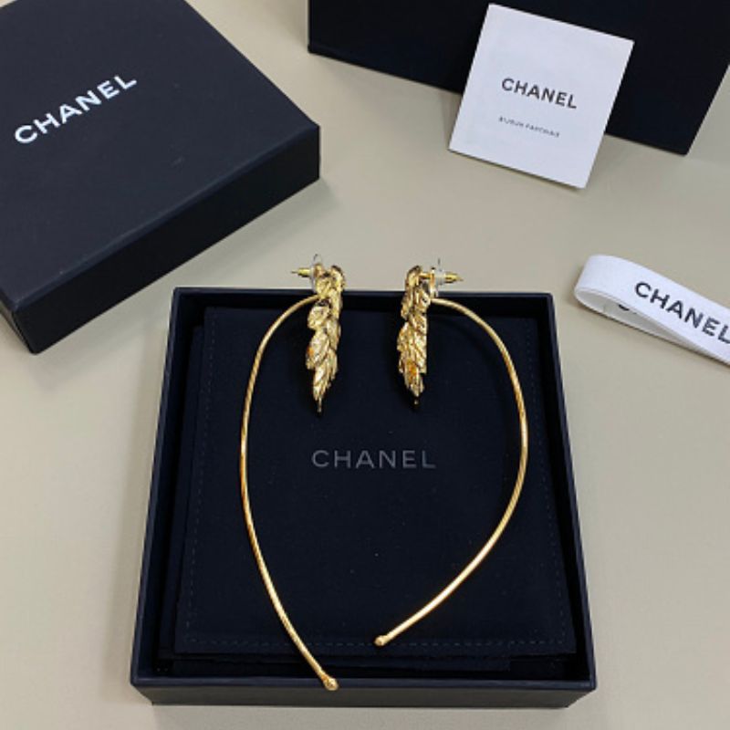 Chanel textured wheat ear (Blé) earrings with detachable long wire drop extensions,