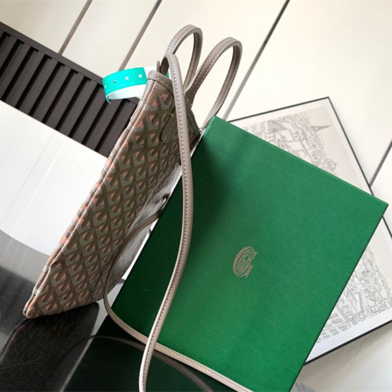 Goyard Poitiers bag