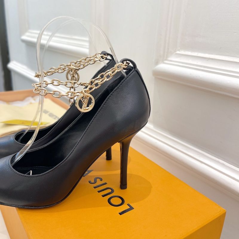 Louis Vuitton Black Patent Chain Link Pumps