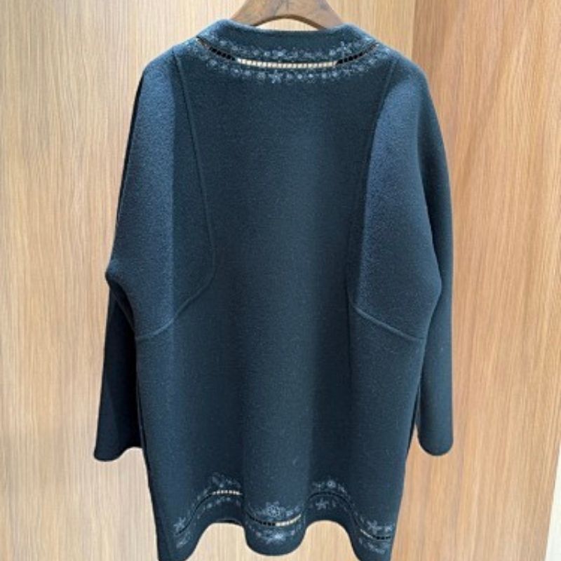 Hermes long-sleeved coat with white embroidery