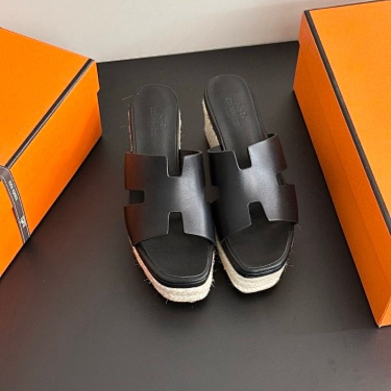 Hermès Eze 30 Sandals in noir (black) calfskin,
