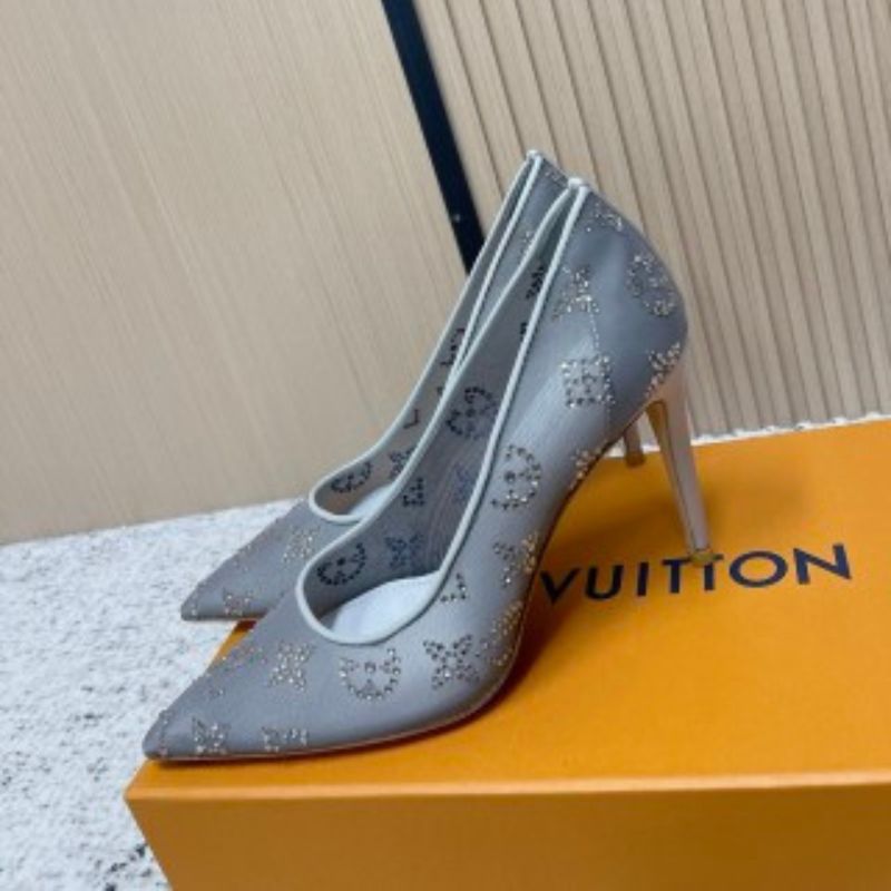 Louis Vuitton Gala Pump in grey.