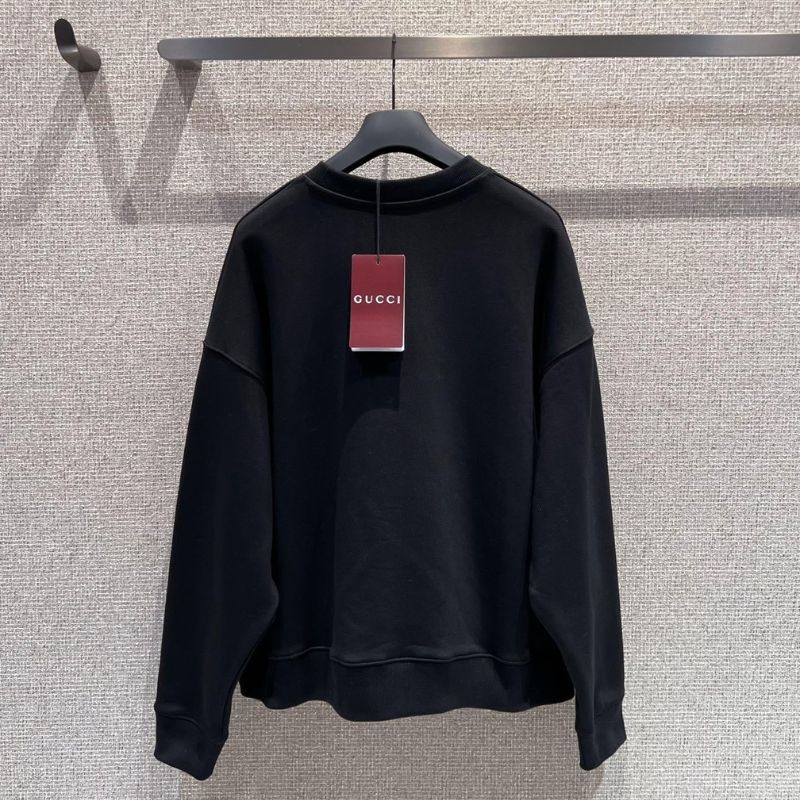 Gucci Black crewneck sweatshirt with an embossed interlocking G logo