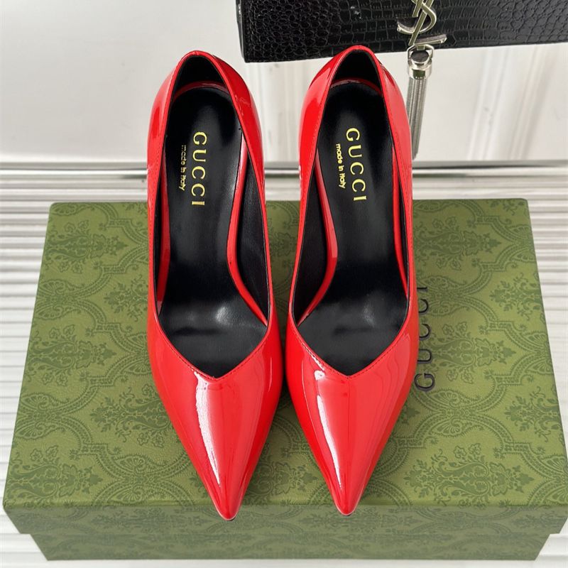 Gucci red patent leather pumps
