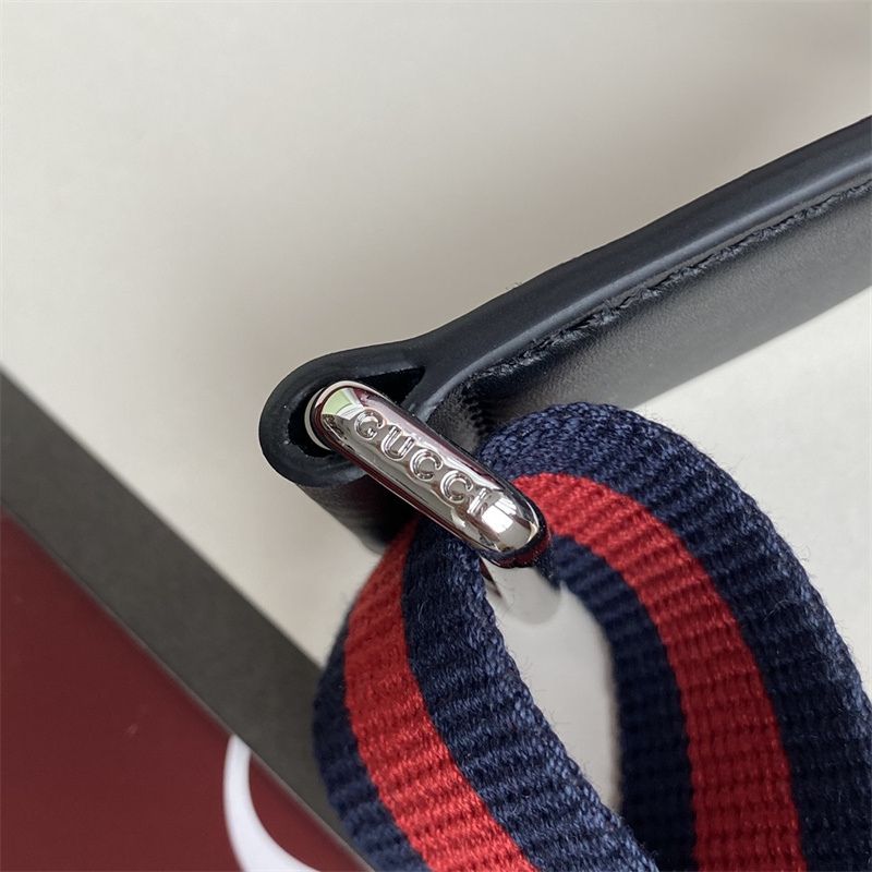 Gucci GG Supreme crossbody bag