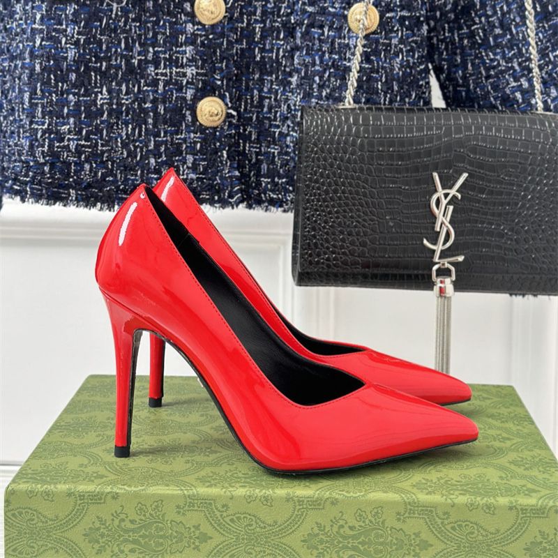 Gucci red patent leather pumps