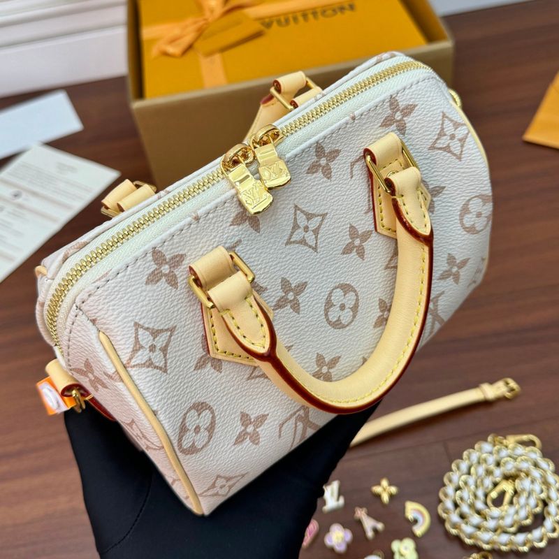 LV Speedy Bandouliere 18 Bag