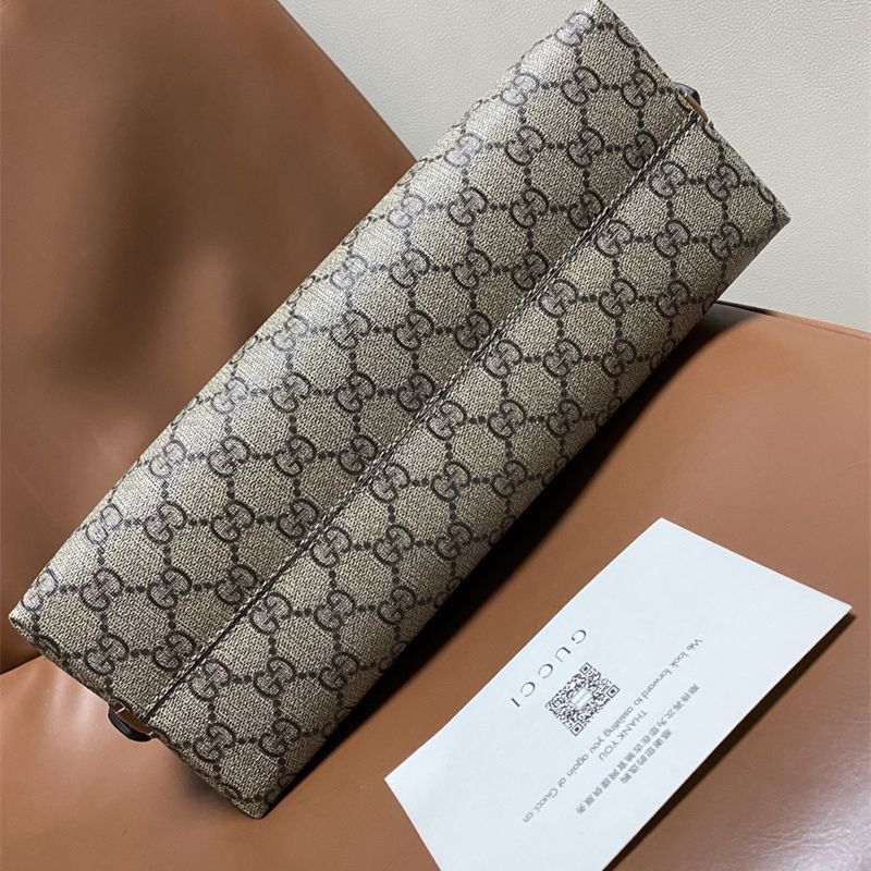 Gucci GG Emblem medium shoulder bag