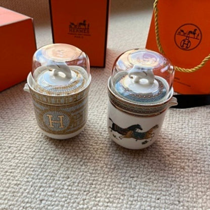 tea-to-go or travel cup sets.