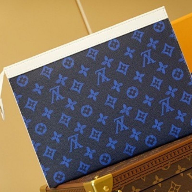 Louis Vuitton Pochette Voyage MM
