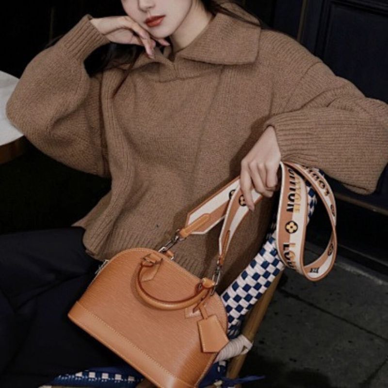 Louis Vuitton Alma BB in Honey Gold