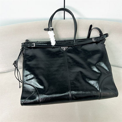Prada Bonnie Extra-large Leather Handbag in black.