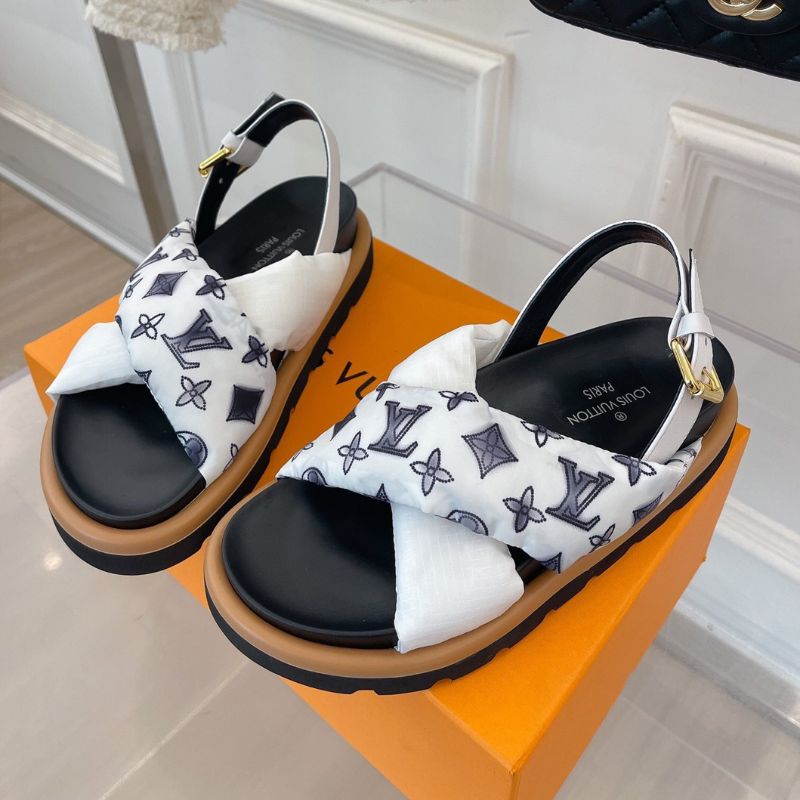 Louis Vuitton in white monogram canvas Sandals