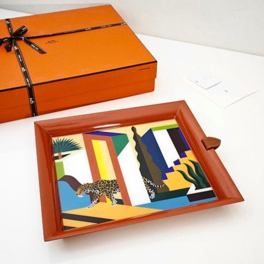 the Atrium "Jaguar dans un Jardin Mexicain" tray by Hermès.