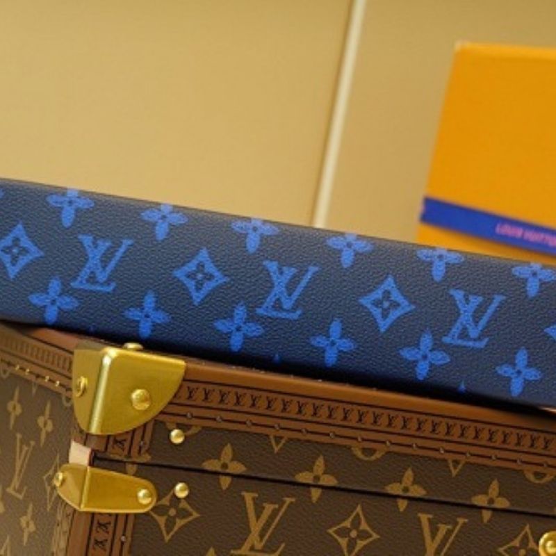 Louis Vuitton Pochette Voyage MM
