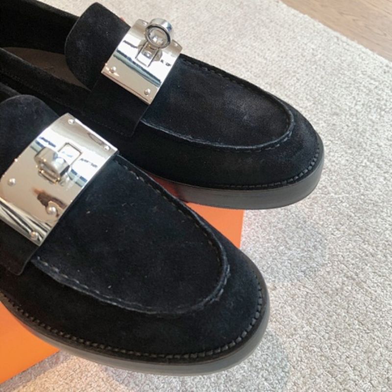 Hermès Dauphine Loafers in noir (black) suede,