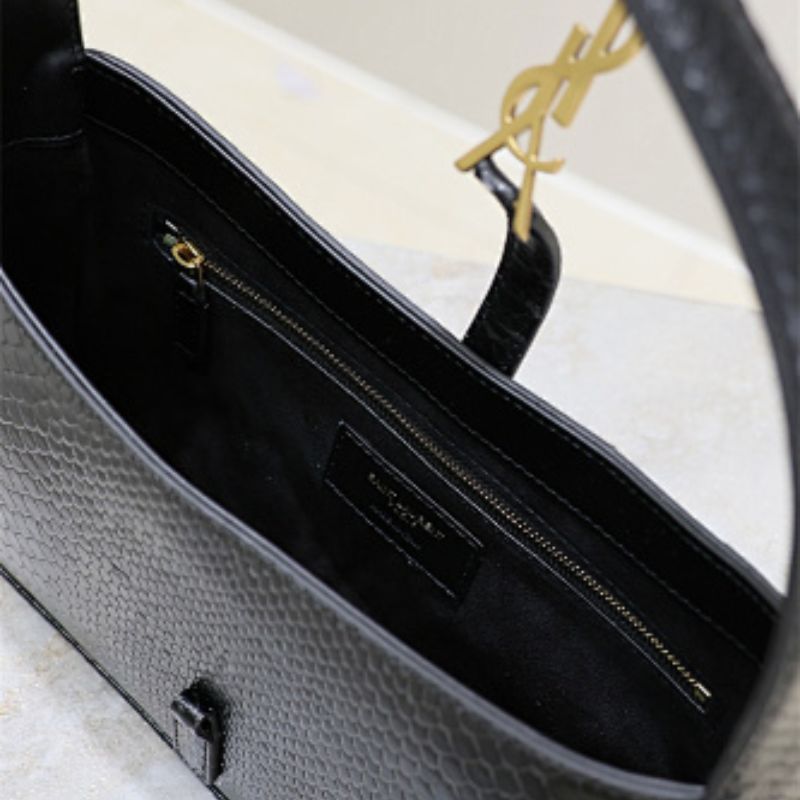 Saint Laurent Le 5 à 7 Hobo in python-embossed leather