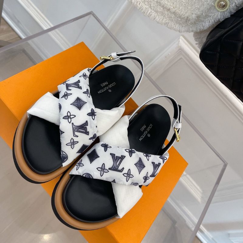 Louis Vuitton in white monogram canvas Sandals