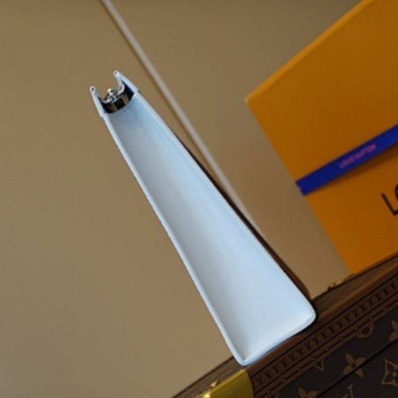 Louis Vuitton Pochette Voyage MM
