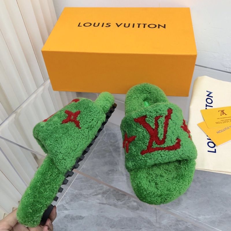 Louis Vuitton slippers,
