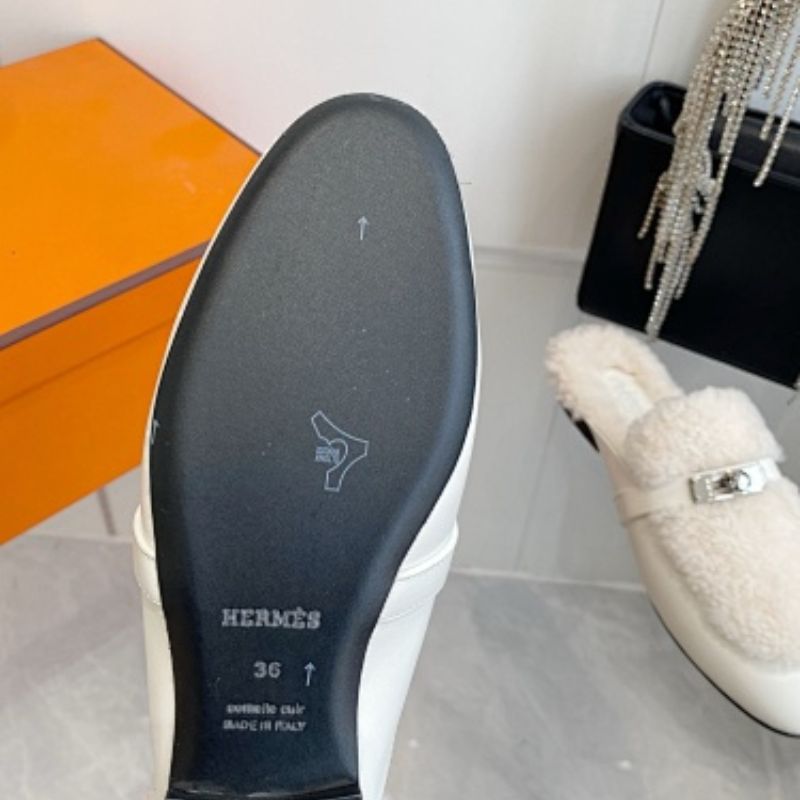 Hermès Carlotta Mules in a Blanc (white) leather and shearling variation