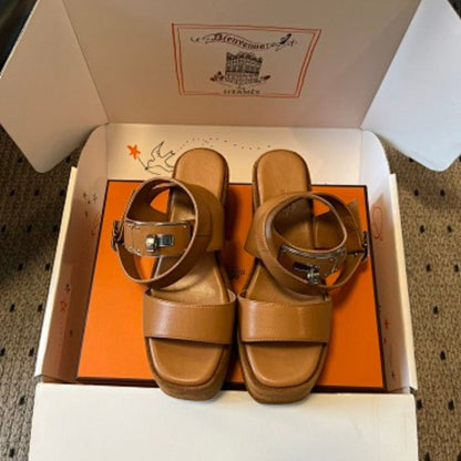 Hermès Elvire Sandals in the classic Gold (tan)
