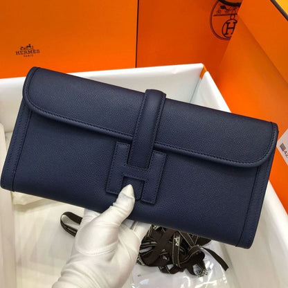Hermès Jige Elan 29 clutch bags.