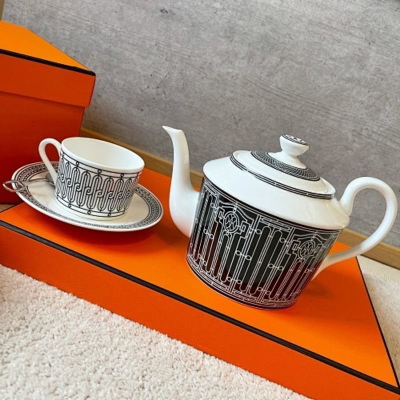 H Deco Tea Service from Hermès.