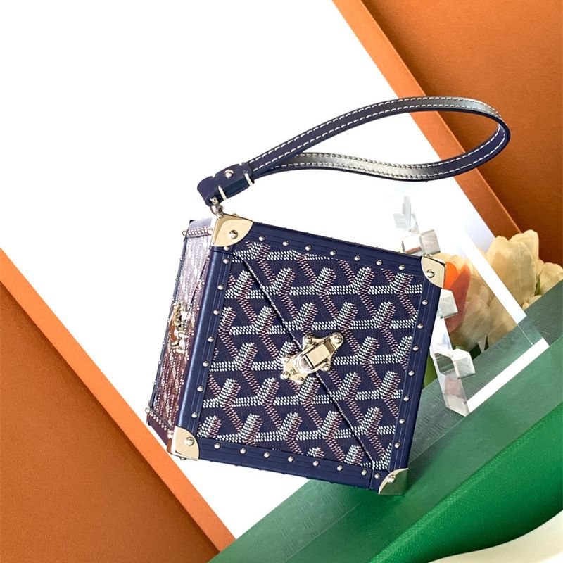 Goyard Dé Trunk Bag in the navy blue
