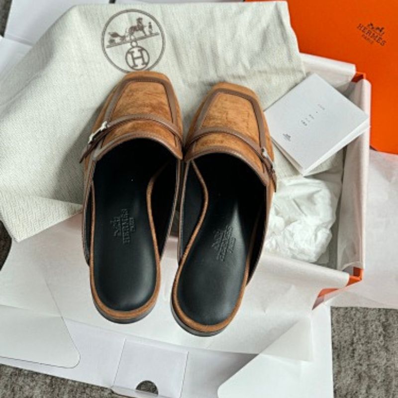 Hermès Destin Mules in caramel/gold suede calfskin
