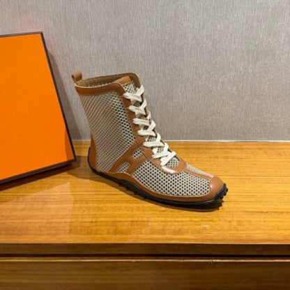 Hermès Kiatsu Sneakers in beige and brown calfskin,