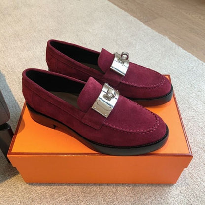 Hermès Dauphine Loafers in burgundy/bordeaux suede,
