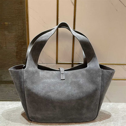 Saint Laurent Le 5 à 7 Bea tote bag in suede.