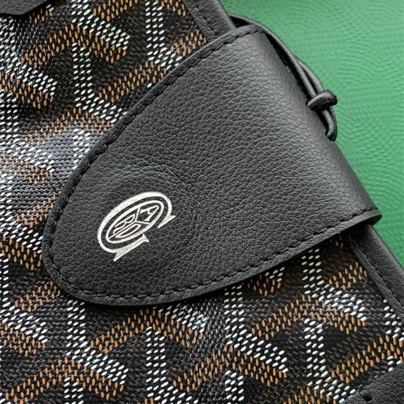 Goyard Anjou Mini tote bag in the black