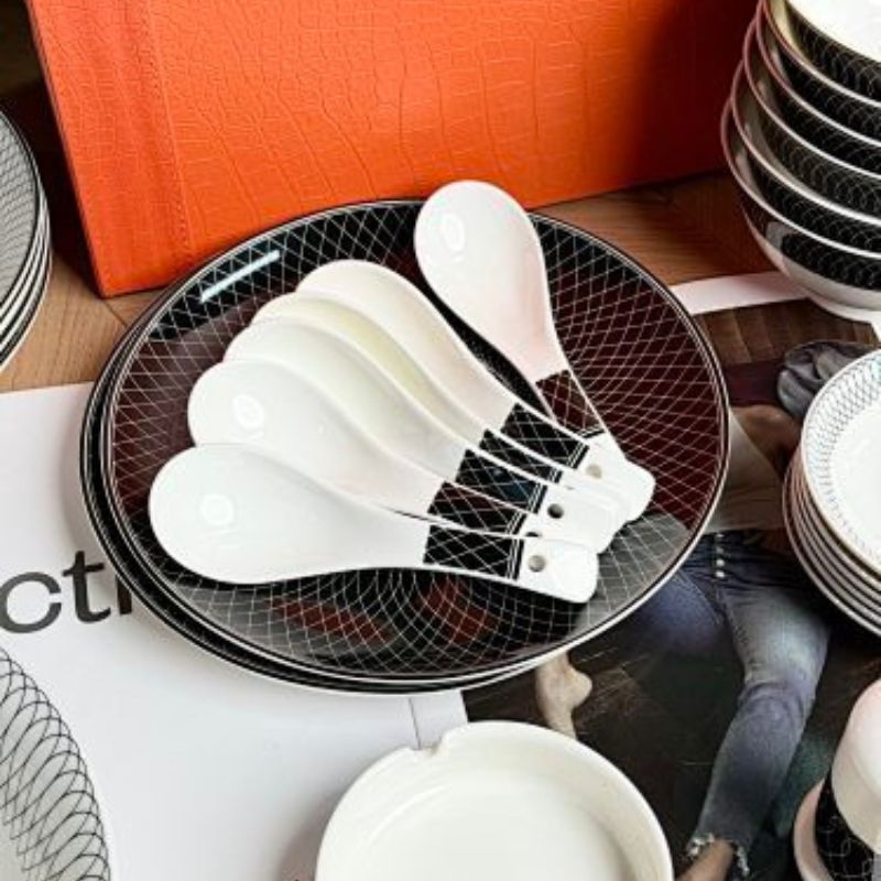 Hermès-inspired 28-piece Bone China Tableware Set,