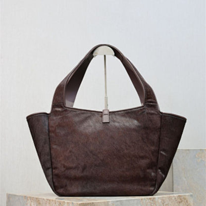 Saint Laurent Le 5 À 7 Bea Bag.