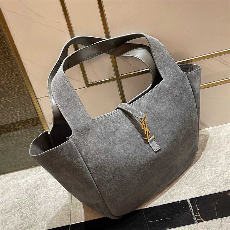 Saint Laurent Le 5 à 7 Bea tote bag in suede.