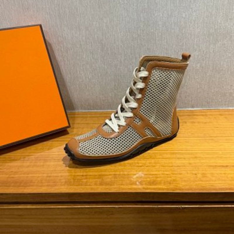 Hermès Kiatsu Sneakers in beige and brown calfskin,
