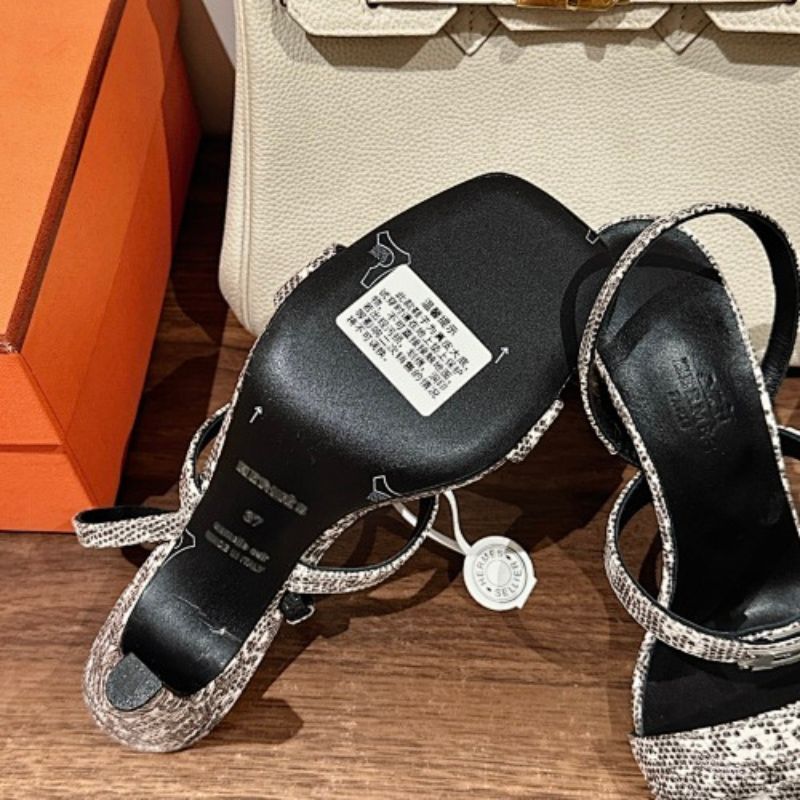Hermès Lipstick 85 Sandals in a luxurious black and white lizard-embossed leather