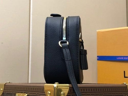Louis Vuitton Saintonge handbag