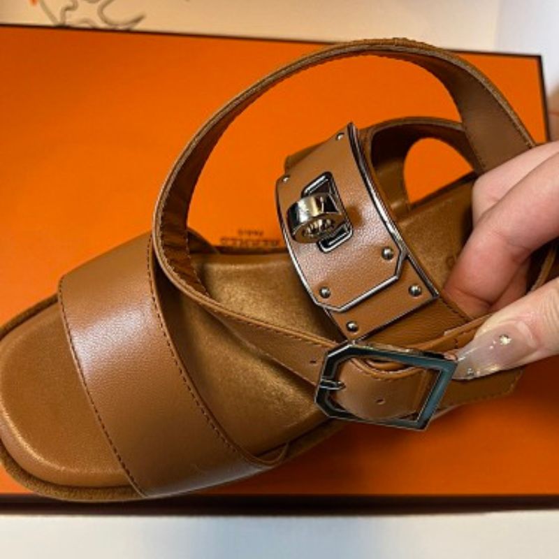 Hermès Elvire Sandals in the classic Gold (tan)