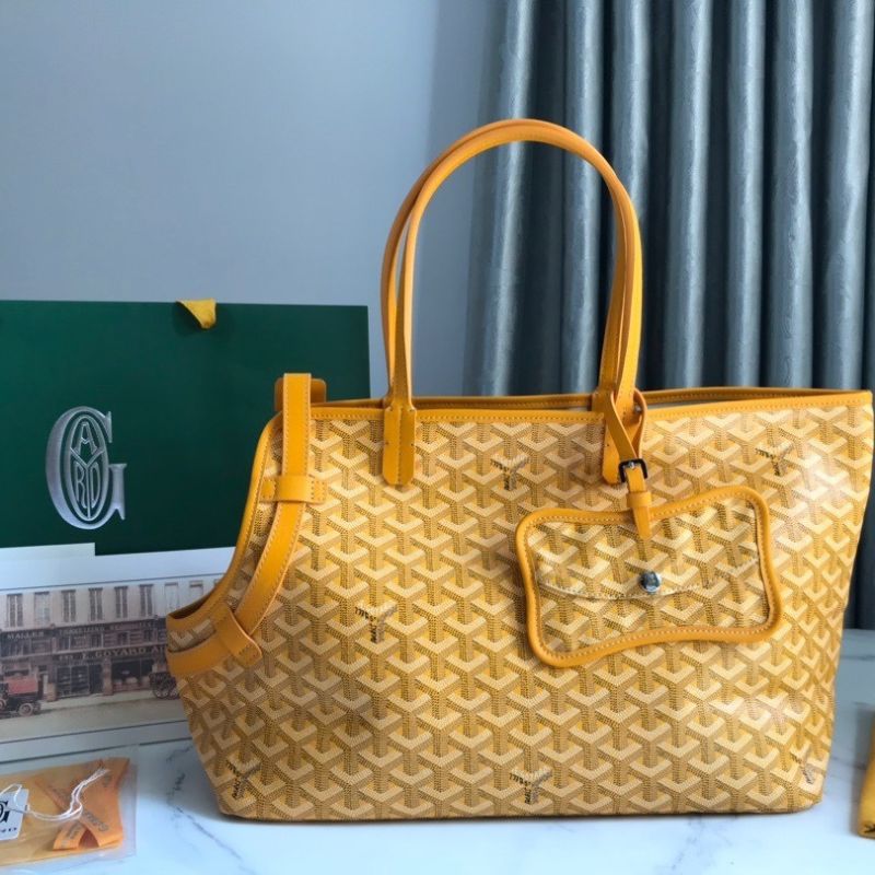 Goyard Chien Gris pet carrier