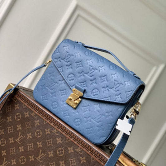 Louis Vuitton Pochette Métis in the Blue Jean
