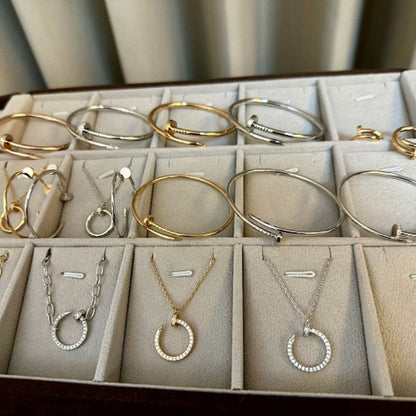 Cartier Juste un Clou collection
