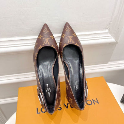 Louis Vuitton Chérie Pump.